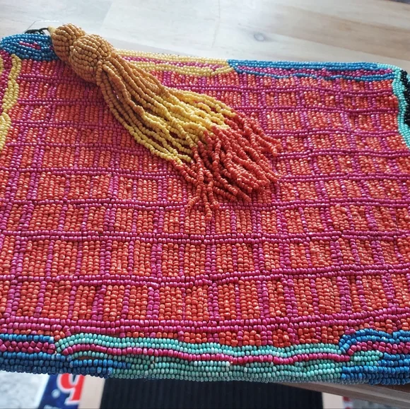 beaded hand bag - Picture 2 of 3